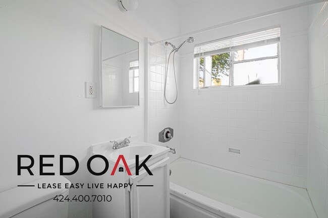 Building Photo - 1817 4th St