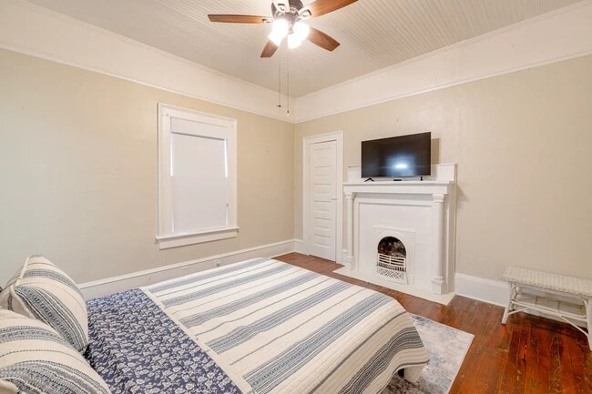 Photo - Little House on the Plains