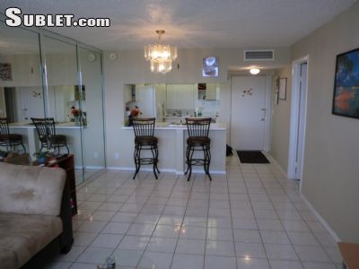 Building Photo - 9470 Live Oak Pl