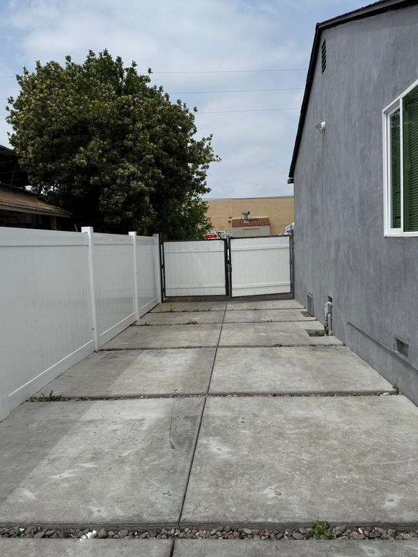 Foto del edificio - 6714 Etiwanda Ave