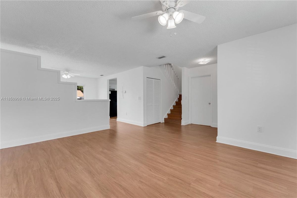 Foto del edificio - 13561 SW 62nd St