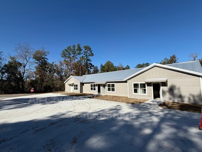 Foto del edificio - 1418 SE Magnolia Loop