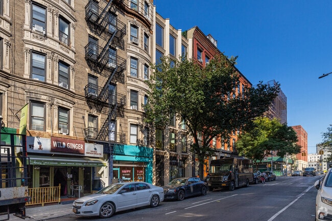Building Photo - 378 Broome St