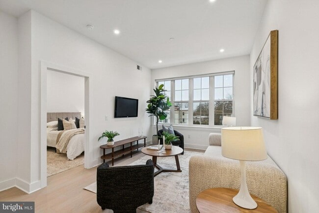 Photo - 30 W Allens Ln Apartment