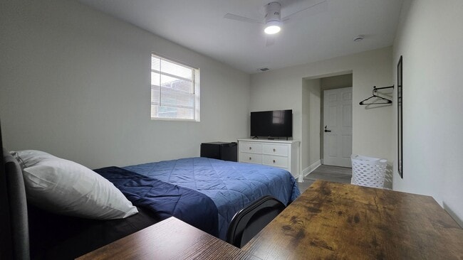 Photo - 1343 Poppy Ave House