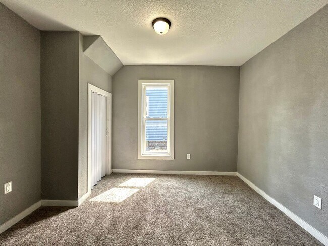 Foto del edificio - Three Bedroom Home in Muskegon