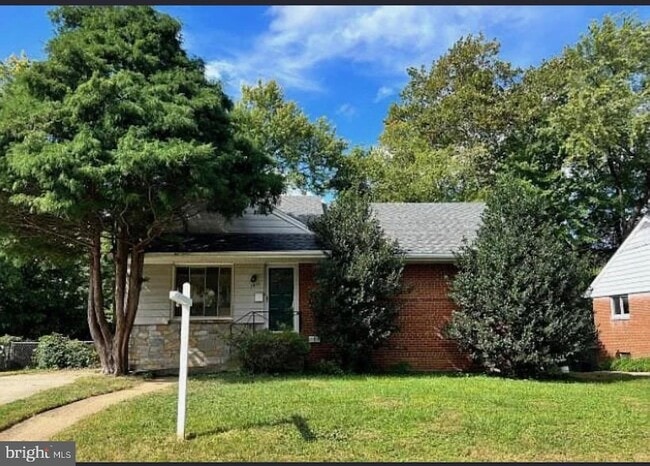 Photo - 1812 N Jackson St House