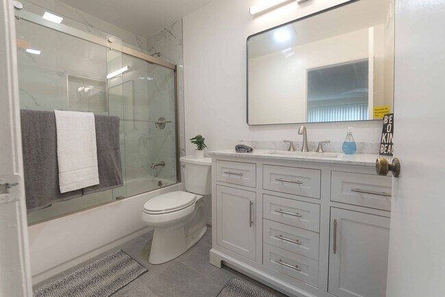 Building Photo - 1825Wilc