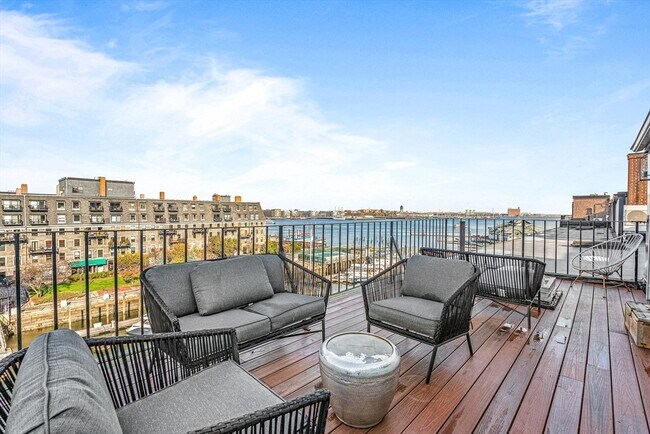 Foto del edificio - 33 Commercial Wharf