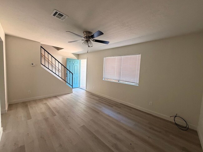 Building Photo - 1150 W 360 N