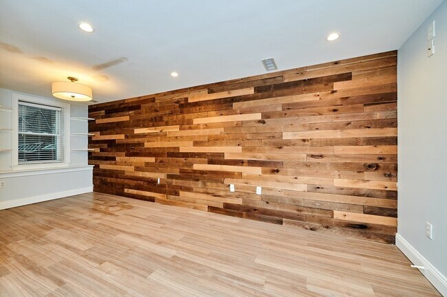 Foto del edificio - 156 Dorchester St