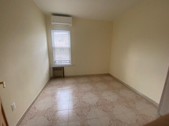 Building Photo - 2271 83rd St