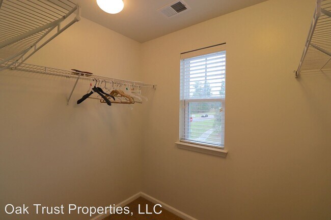Building Photo - 3 br, 2.5 bath House - 4953 Hay Bale Court