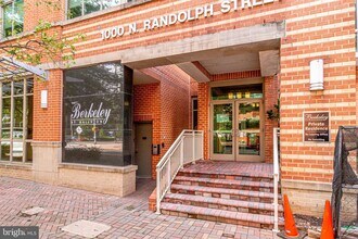 Building Photo - 1000 N Randolph St