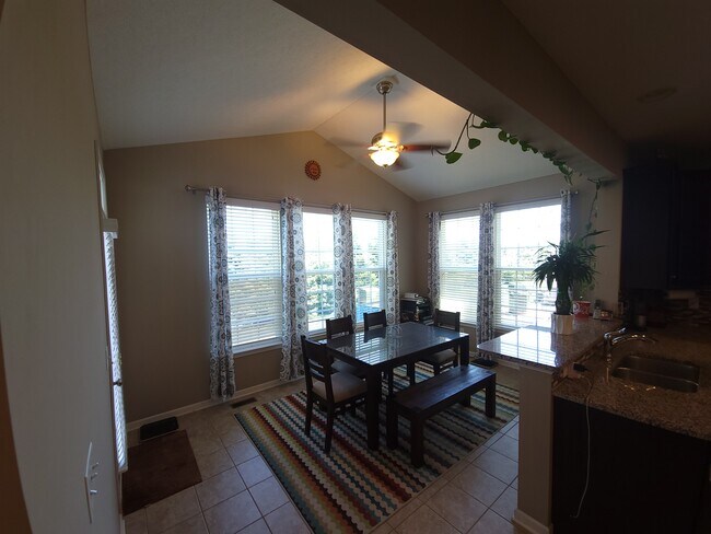 Foto del edificio - 6321 Brandon Dr