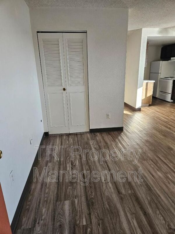 Foto del edificio - 2219 8th Ave