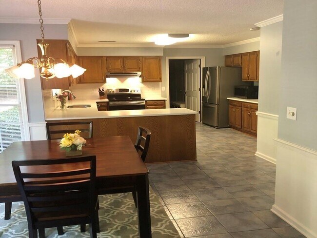 Foto del edificio - 490 Sherman Oaks Way