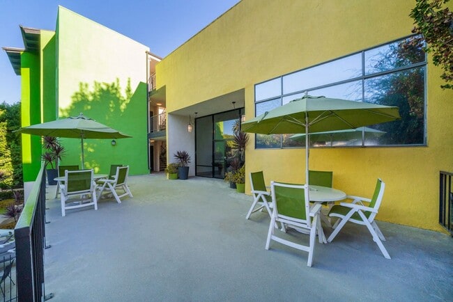 Building Photo - Universe at the Sycamores Apartments
