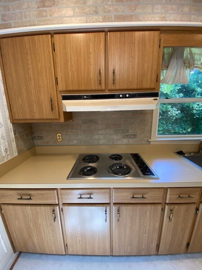 Building Photo - Welcome to your home in Chesopeian Colony,...