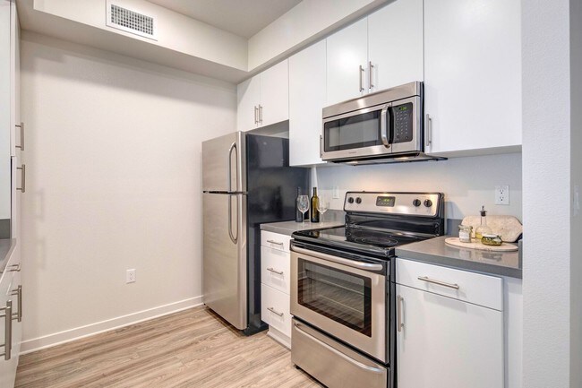 Foto del edificio - 5762 Morley St