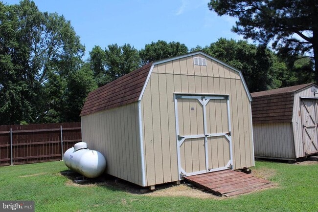 Building Photo - 6031 Rosedale Dr