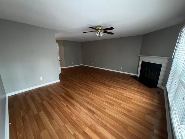 Living room - 164 Greenmont Ln