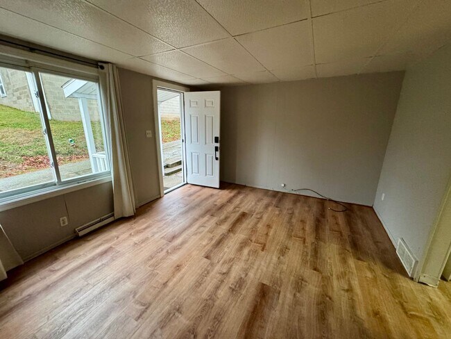 Foto del edificio - 470-474 Spang Avenue