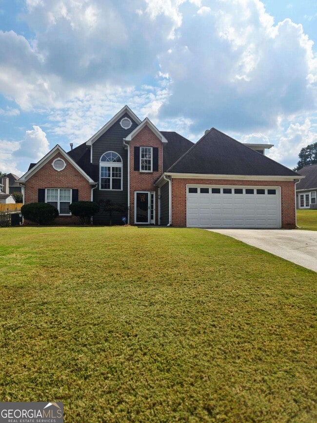 Building Photo - 2633 English Oaks Ln NW