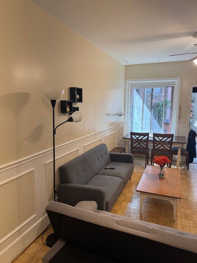 Foto del edificio - Check out this 3 bed in Brighton... SEPT 1ST MOVE IN