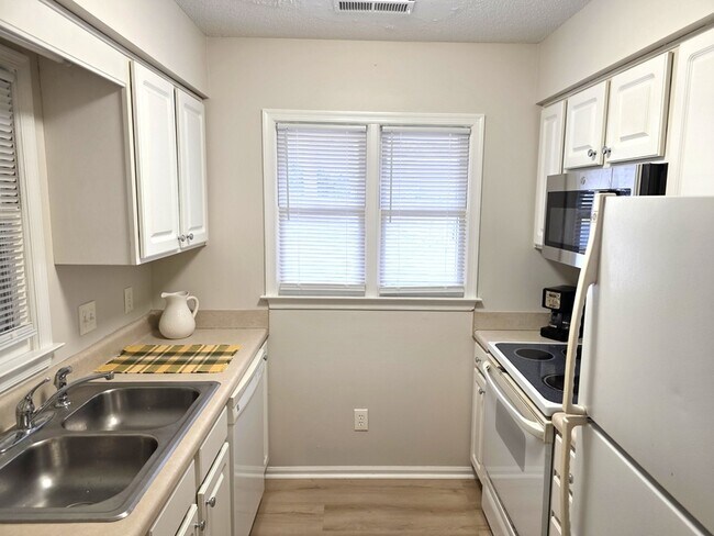 Foto del edificio - 2811 Edridge Ct