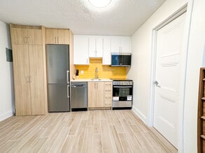 Building Photo - 160 Dowling Ave