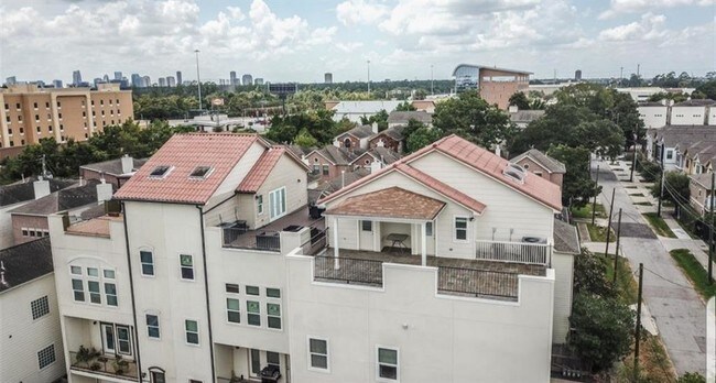 Foto del edificio - 5809 Darling St