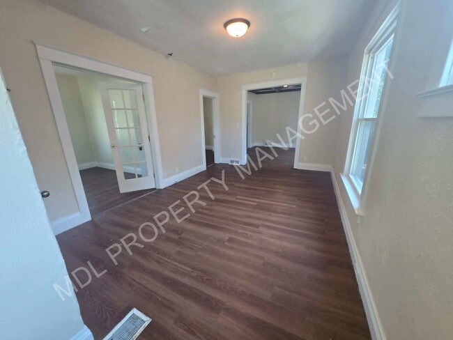 Foto del edificio - 2120 Stark St