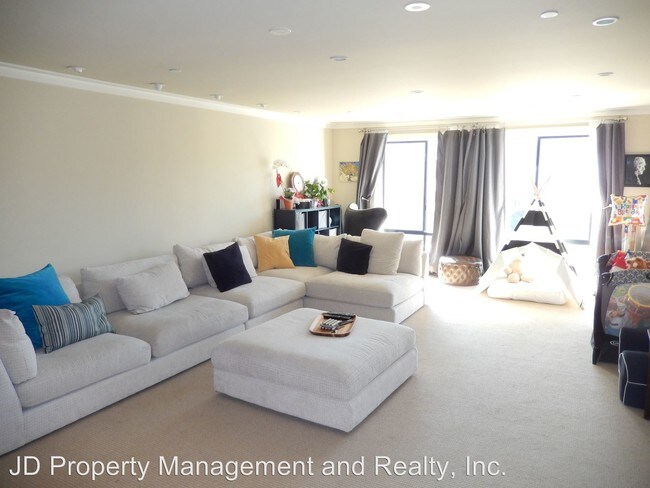 Building Photo - 2 br, 2 bath House - 2130 Vallecitos #241