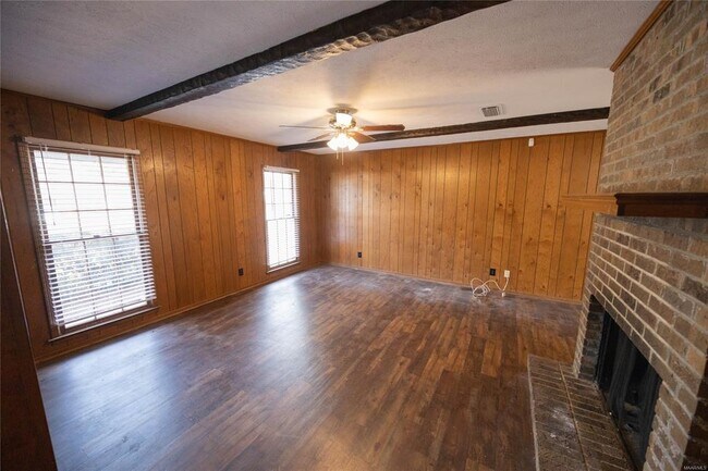 Building Photo - 753 Mary Ethel Dr