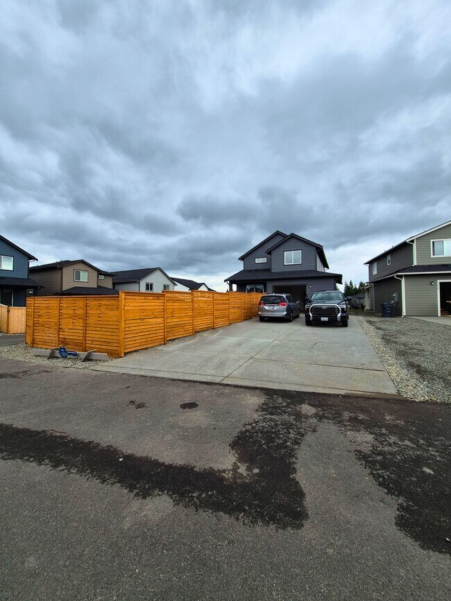 Foto del edificio - 15418 208th Ave Ct E