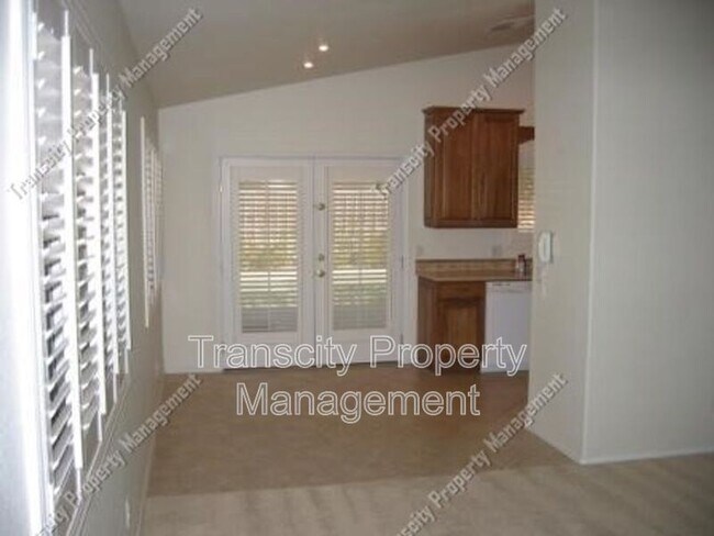 Foto del edificio - 14247 S 47th Pl