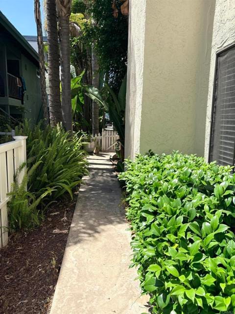 Building Photo - 4603 Cove Dr