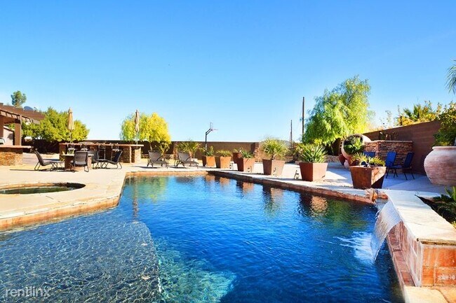 Foto del edificio - 4 br, 3 bath House - 3445 West Maule Ave