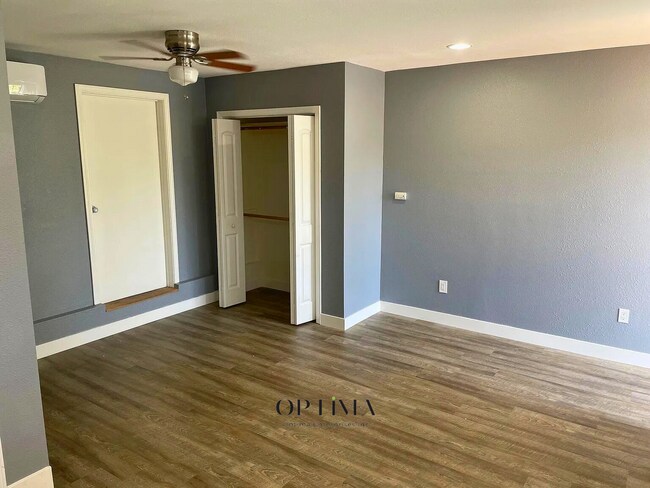 Foto del edificio - 8400 Fullbright Ave