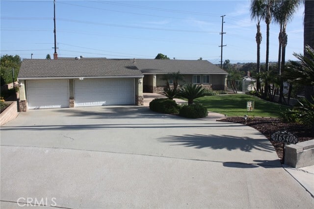 Building Photo - 16540 Wagon Wheel Dr