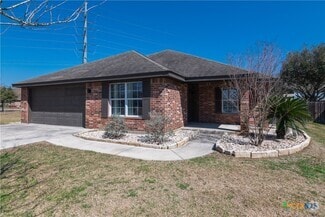 Building Photo - 121 Castlewood Dr