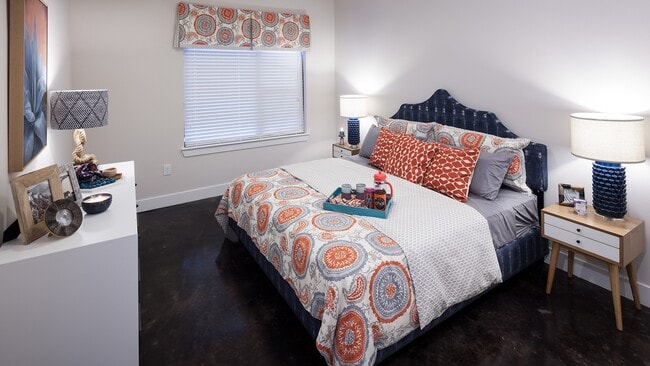 Interior Photo - Larq Henderson