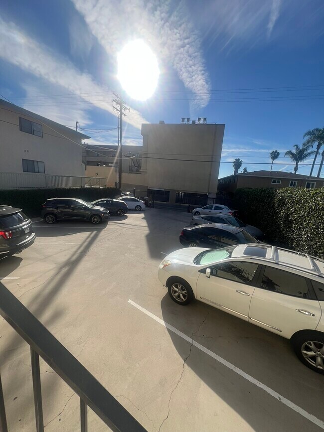 Foto del edificio - 232 W Tujunga Ave