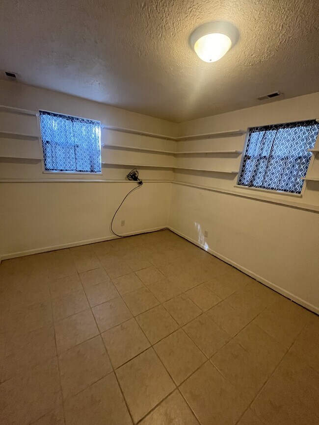 Foto del edificio - 409 N Main St