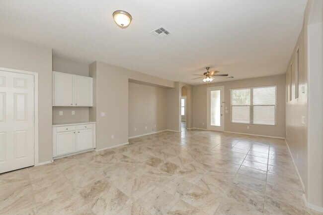 Building Photo - 4505 W Pleasant Ln