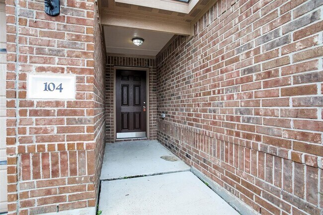 Building Photo - 104 Indigo Brush Dr