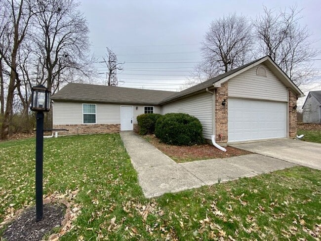 Building Photo - 3 Bedroom/2 Bath ranch Near Warren Woods