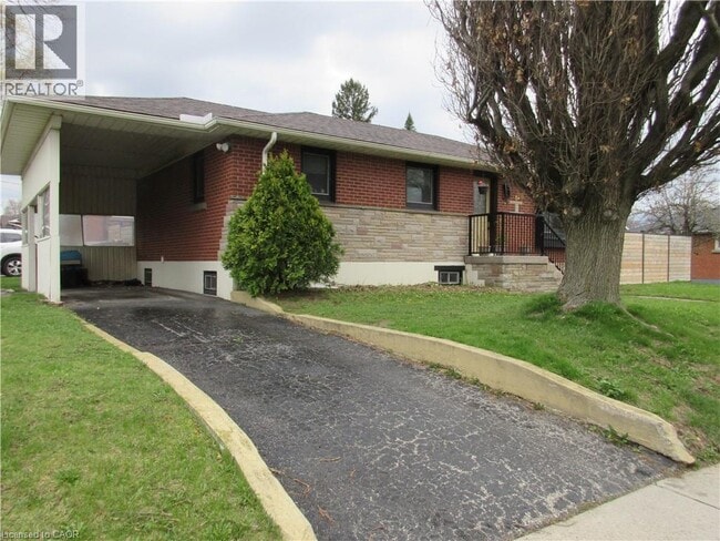 Building Photo - 75 Richwill Rd