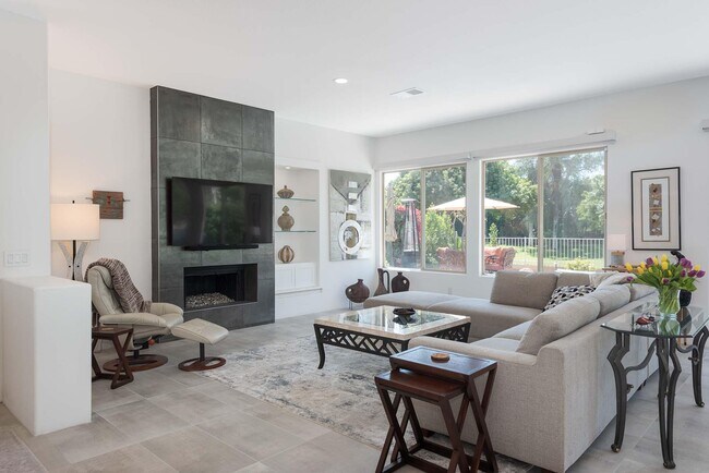 Foto del edificio - 211 Kavenish Dr